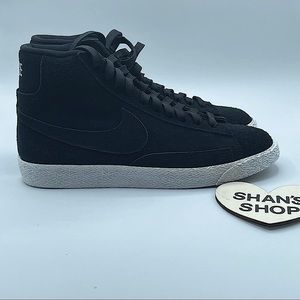 Nike Blazer Mid “Black Summit White”